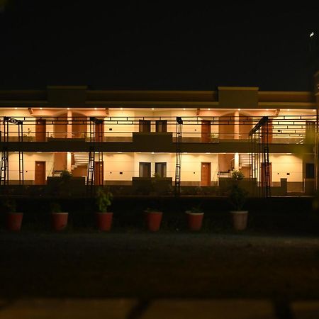 Krishnam Resort Jabalpur Buitenkant foto